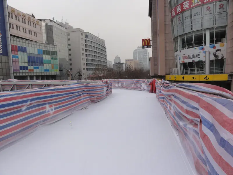 杭州延安路人行天桥聚脲防护涂层走道