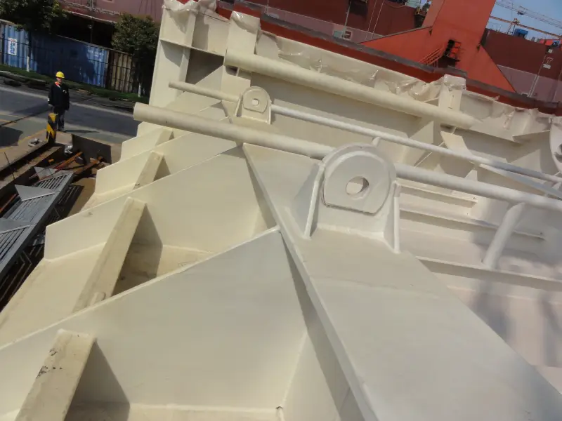 加强筋和焊接接头周围的船体型钢细节